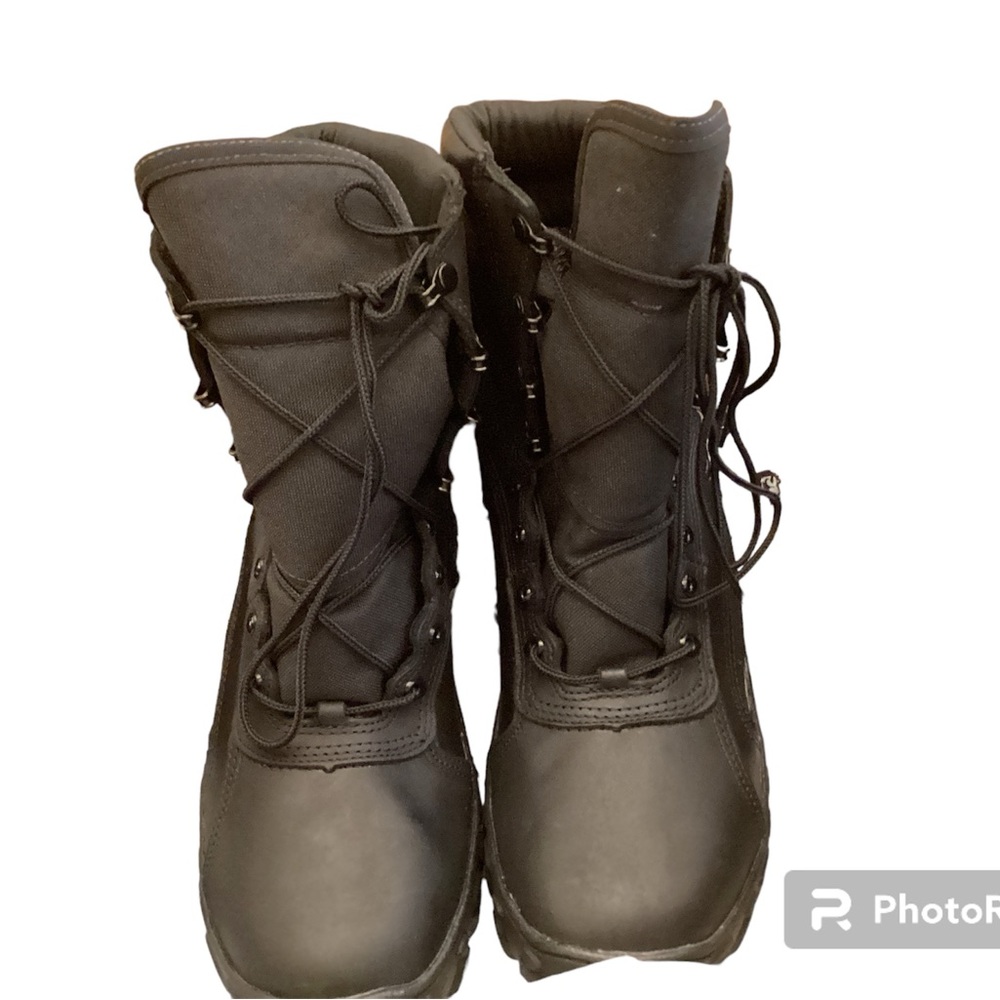 Work Boots Rocky Men’s Heavy Duty Insulated Size 9.5 US. Black . New In Box